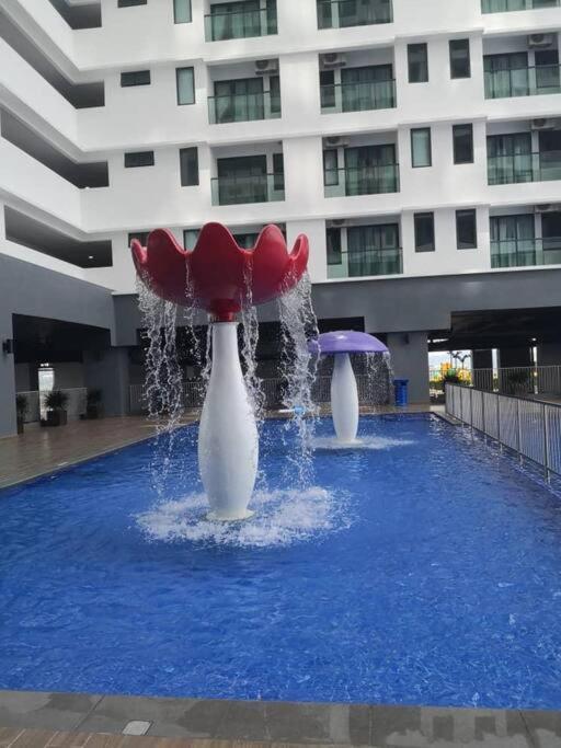Attractive 3 Bedroom Condo With Pool-D Raudhah Homestay Kajang Esterno foto