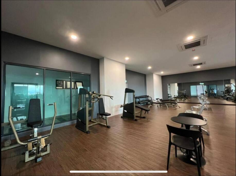 Attractive 3 Bedroom Condo With Pool-D Raudhah Homestay Kajang Esterno foto