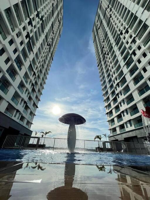 Attractive 3 Bedroom Condo With Pool-D Raudhah Homestay Kajang Esterno foto